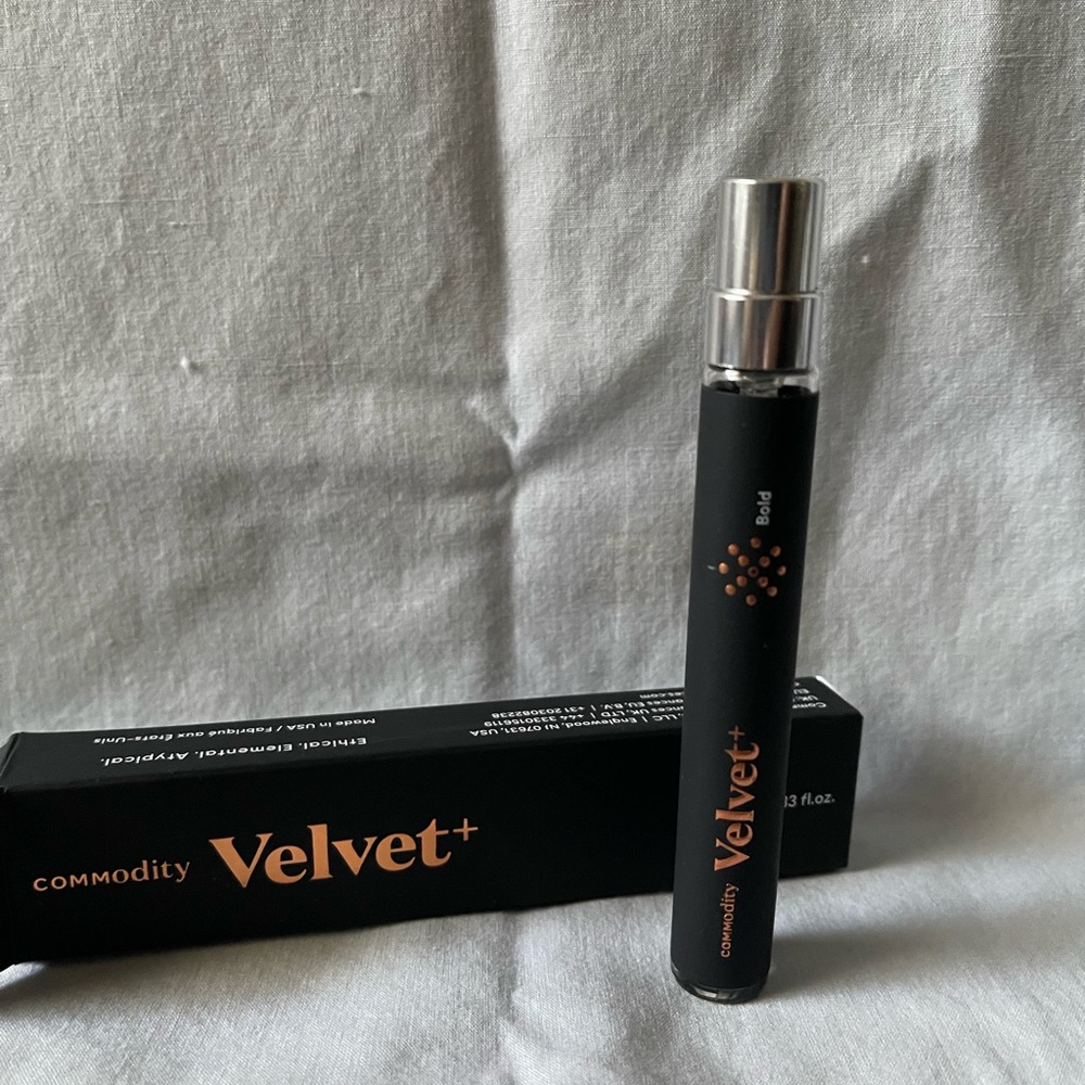 Velvet Roll On
